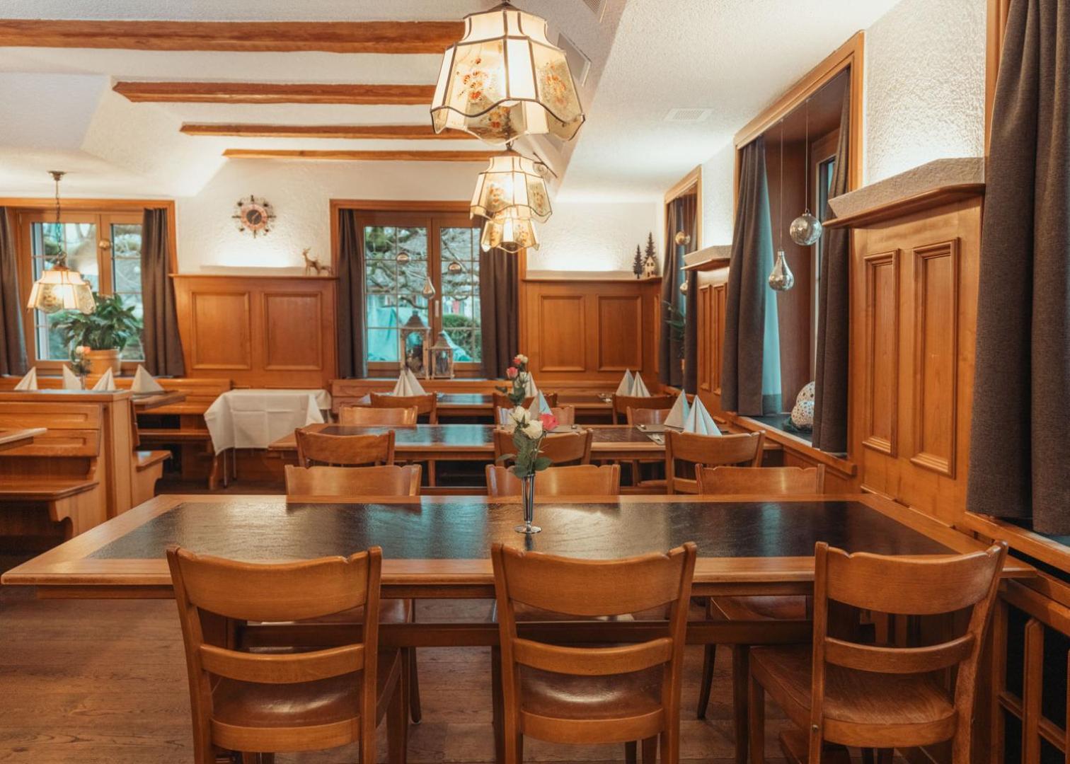 Hotel Restaurant Kreuz Kaiserstuhl Ngoại thất bức ảnh