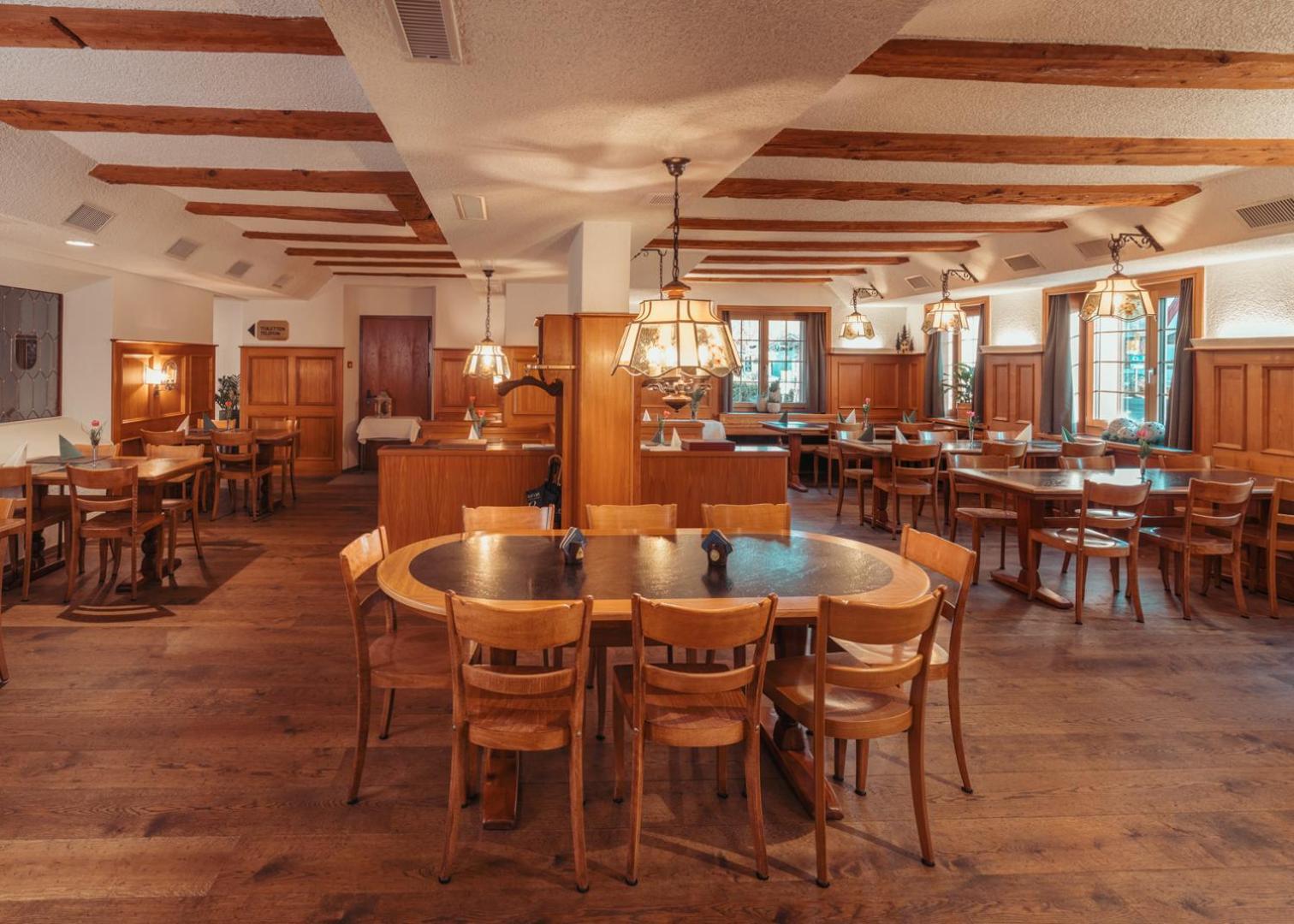 Hotel Restaurant Kreuz Kaiserstuhl Ngoại thất bức ảnh