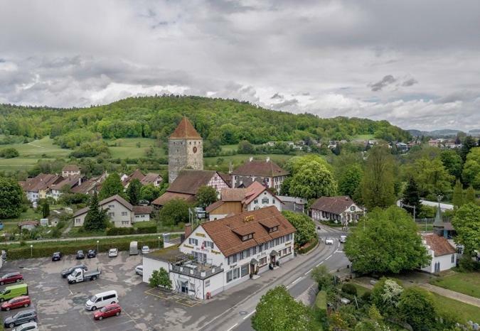Hotel Restaurant Kreuz Kaiserstuhl Ngoại thất bức ảnh